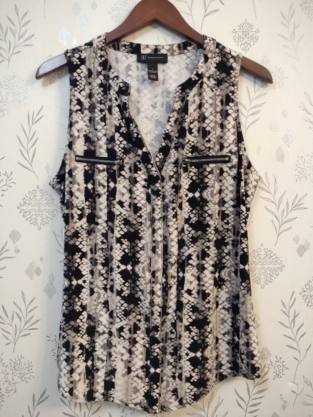 INC International Concepts Black & White Snakeskin Print Sleeveless Top, Size L